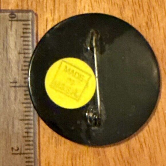 Vintage Russian Lacquer Hand Painted Lady Dancing Couple Brooch Signed USSR - Picture 2 of 8